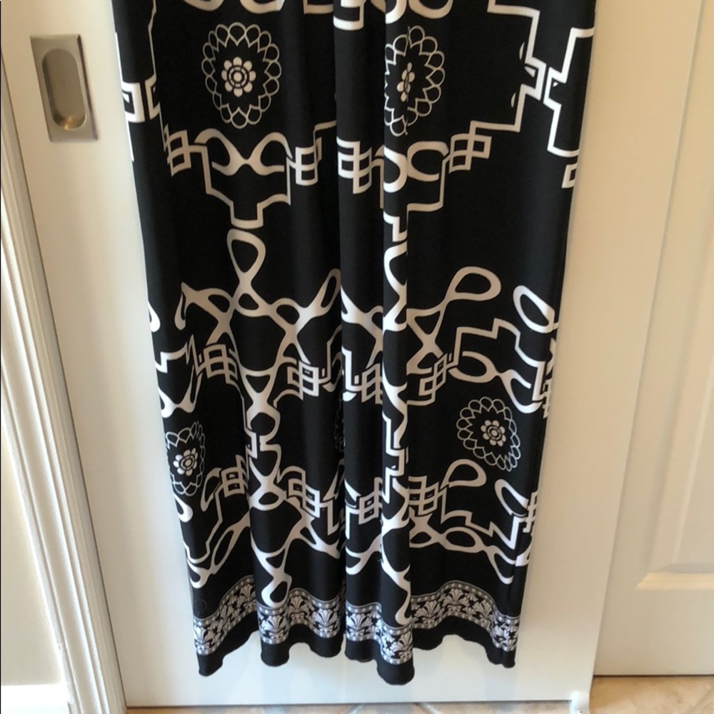 Ladies black and white patterned maxi sundress - Picture 3 of 5